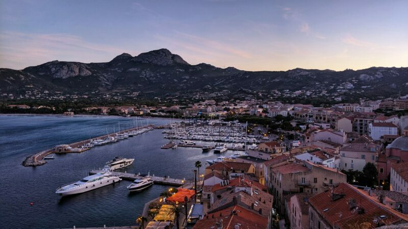 ou prendre le bateau pour les calanques de Piana