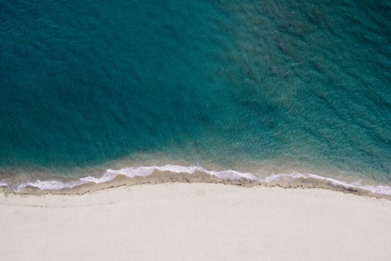 Acces plage d'arone